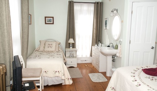 Azalea Room