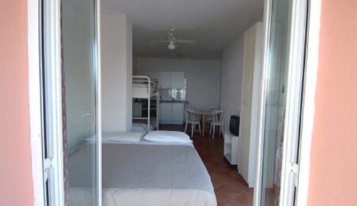 Studio (2 adults)