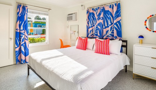The Blue Lagoon (1 Bedroom/1 Bath)