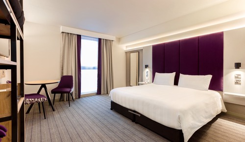 Standard Double Room, Accessible Bathtub