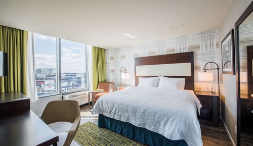 Room, 1 King Bed, Stadium view