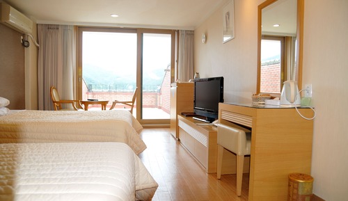 Twin Room, Mountain View