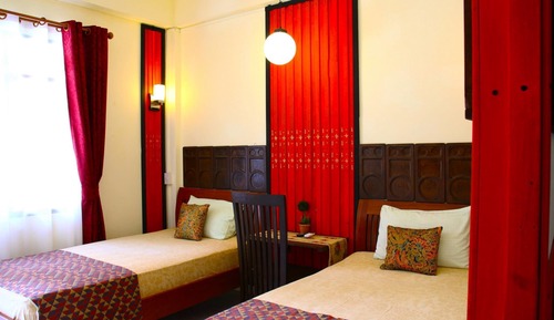 Standard Room (Twin)