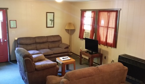 Large Cabin, 2 Bedrooms, Private Bathroom, Non Smoking