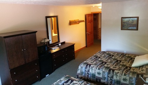Lodge Room, Private Bathroom