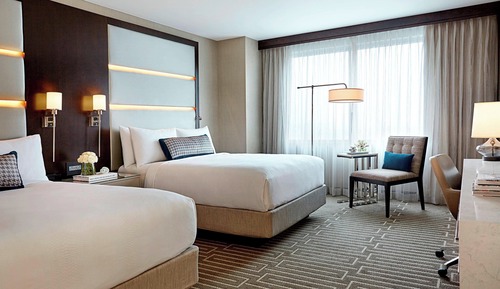 Room, 2 Queen Beds, Non Smoking (Mobility/Hearing Access, Roll-in Shwr)