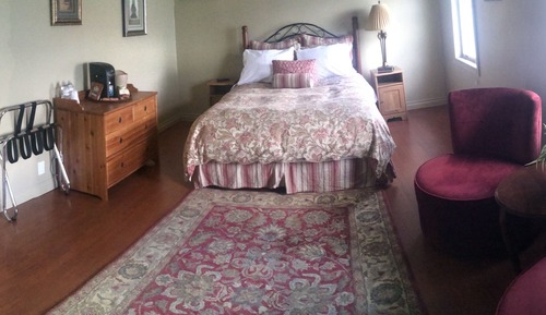 Standard Room, 1 Queen Bed