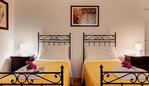Family Apartment, 2 Bedrooms, Kitchen, Garden View