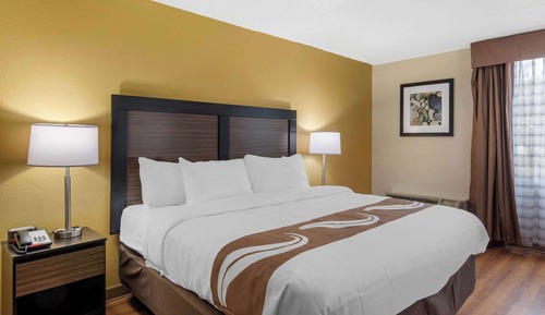 Standard Room, 1 King Bed, Accessible, Non Smoking