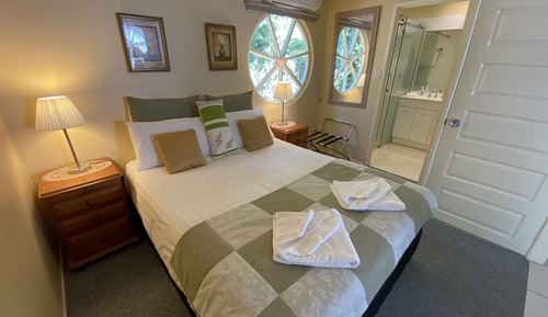 Luxury Cottage, 1 Queen Bed, Non Smoking, Garden Area