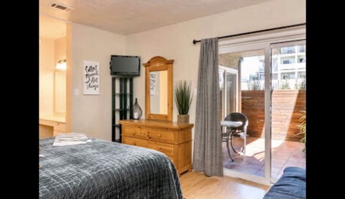 Room 6 2Bdr Ocean view (Wrap Around Balcony) 