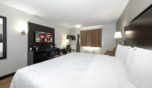 Superior Room, 1 King Bed (Smoke Free)