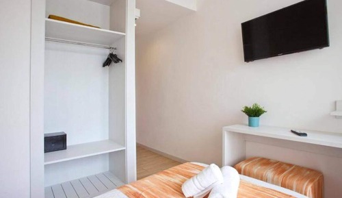 Single Room, Balcony