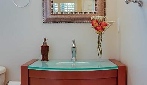 Standard Double Room, Ensuite (Yellow Hibiscus )
