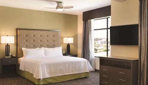 Studio, 1 King Bed, Accessible (Hearing)