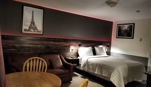 Studio, 1 Queen Bed, Non Smoking, Kitchenette