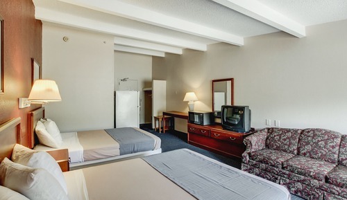 Room, 2 Queen Beds, Smoking