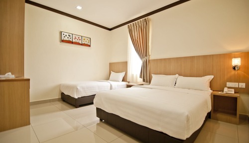 Deluxe Family Room