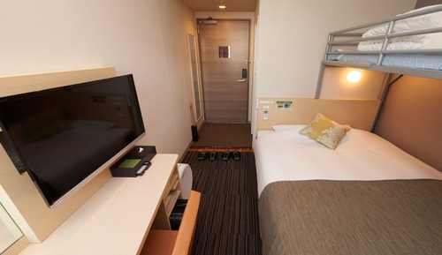 Room with 1 Double Bed and 1 Bunk Bed