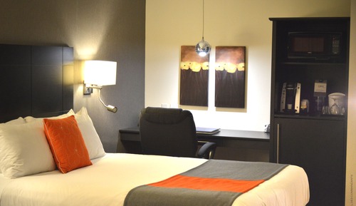 Design Room, 2 Queen Beds, Refrigerator & Microwave