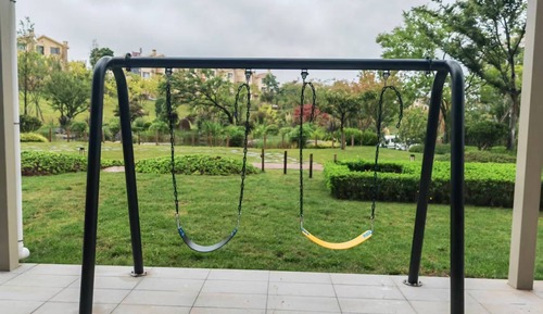 Comfort Room, 1 King Bed, Courtyard View