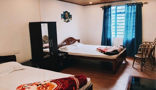 Deluxe Quadruple Room, Smoking, Balcony