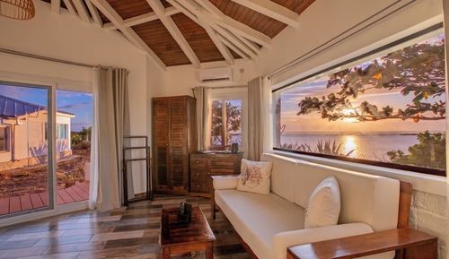 Panoramic Room