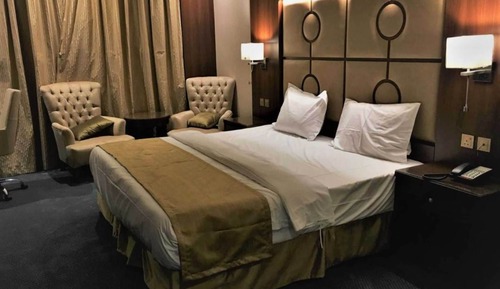 Standard Room, 1 King Bed