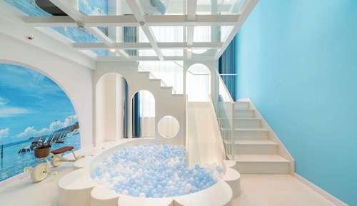 Fantasy Ocean (Fun Bubble Pool + Mini Slide)