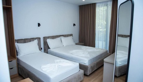 Triple Room, Mountain View