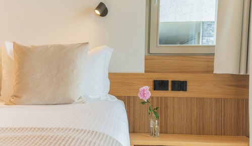 Suite with Private Terrace, ELECTRA