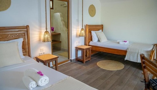 Deluxe Twin Room, Partial Ocean View