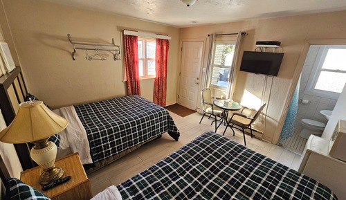 Basic Double Room, 2 Double Beds