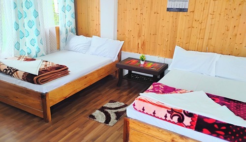 Deluxe Quadruple Room, Balcony, Mountain View