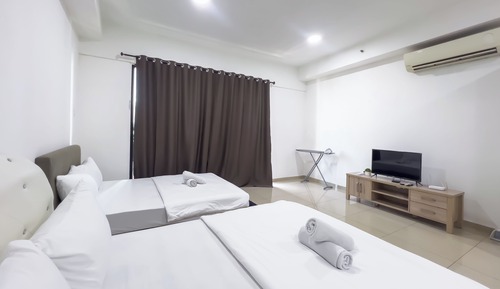 Deluxe Studio