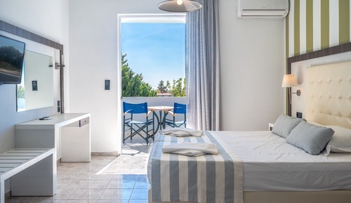 Studio, 1 Bedroom, Smoking, Kitchen