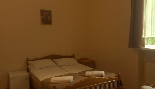 Basic Triple Room, Garden View