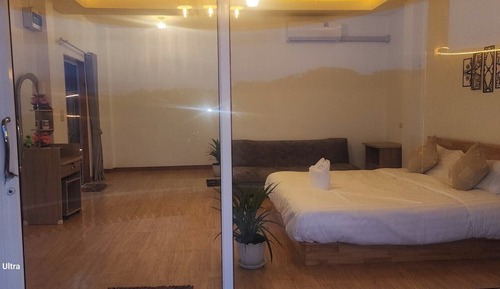 Junior Suite, Balcony, Mountain View