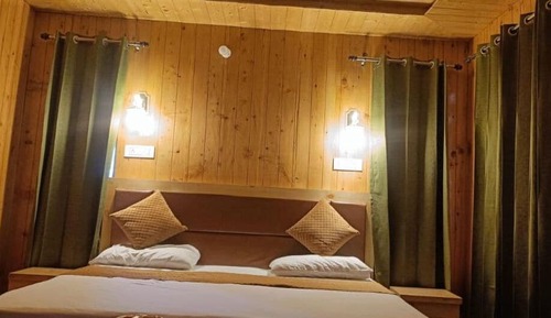 Premium Double Room, Balcony, Valley View