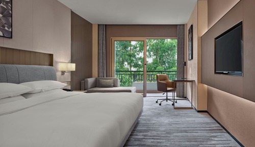 Deluxe King Room