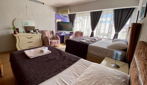Classic Twin Room, City View