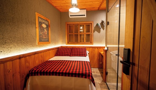 Comfort Room, City View