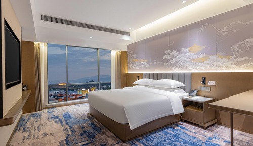 Deluxe Room, 1 King Bed, Smoking