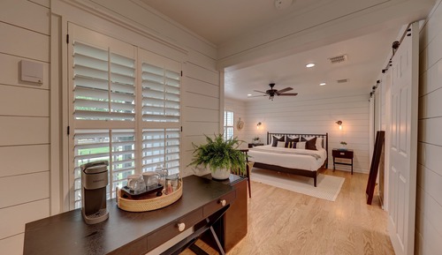 Deluxe Room, Patio, Pool View