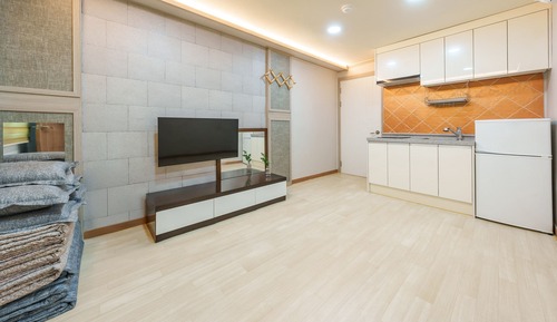 Basic Room, 2 Bedrooms (Room 208 (BBQ / Netflix))