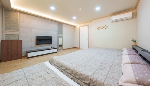 Basic Room, 1 Bedroom (Room 503 (BBQ / Netflix))