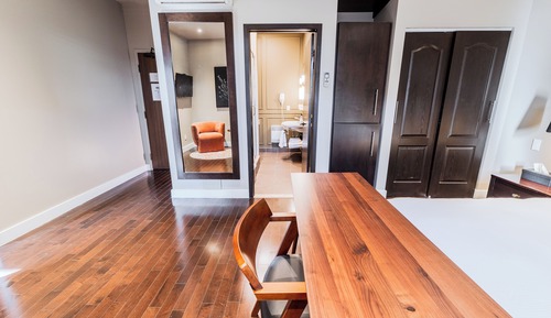 Suite, Balcony