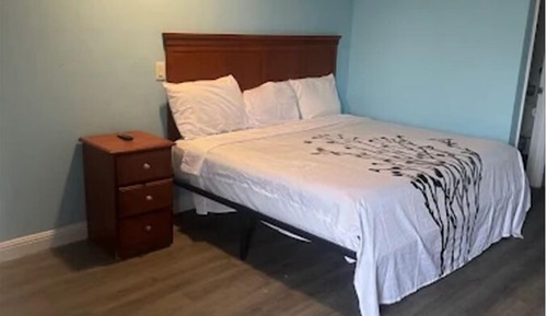 Studio, 1 King Bed, Non Smoking