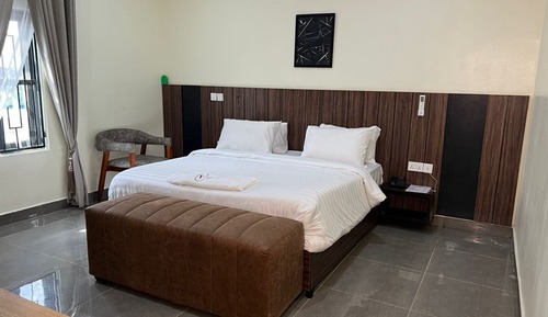 Deluxe Room, City View