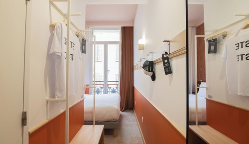 Economy Room